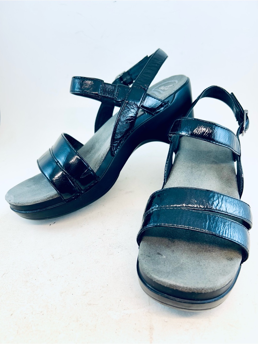 Dansko Black Crinkle Patent Leather Surraya Double Strap Clog Sandals 41 10.5 11
